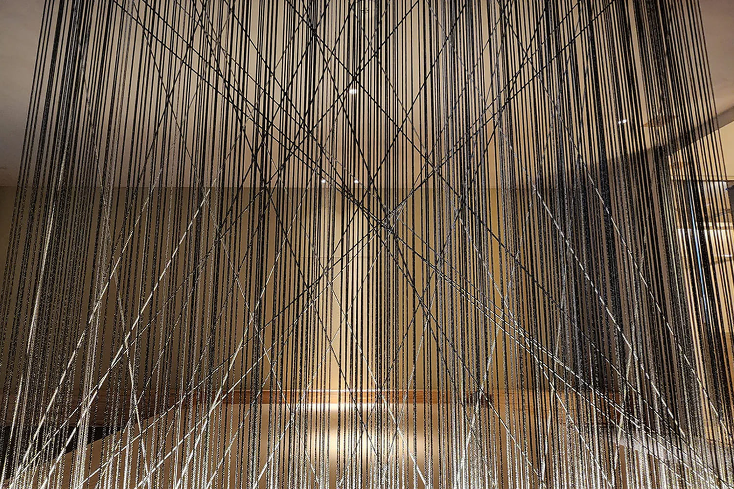 パーテーションとして住宅を彩る組紐インテリア